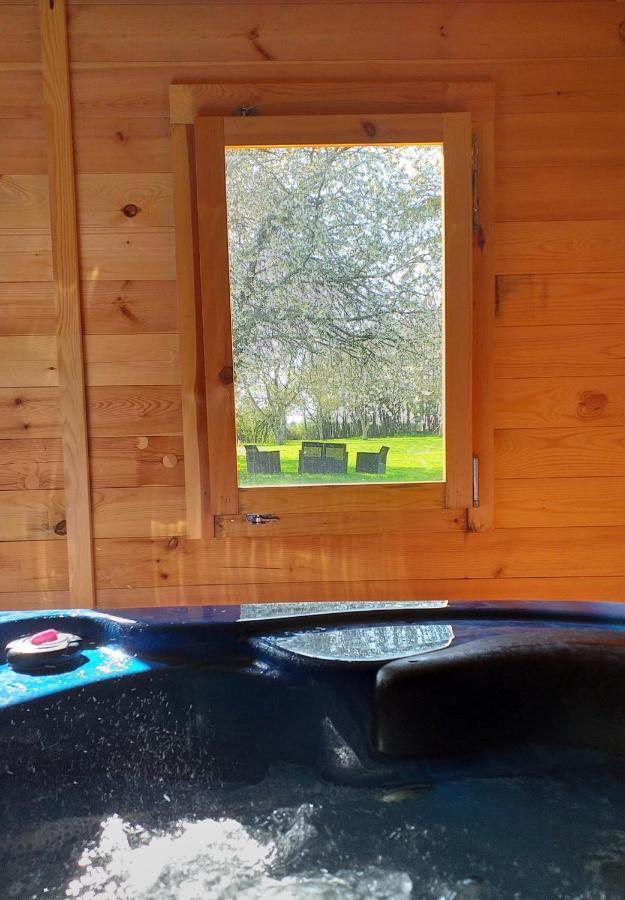 La Berrycurienne Proche Du Zoo De Beauval Saint-Aignan Avec Sdb, Wc Et Spa Privatif Pour Chaque Chambre Luçay-le-Mâle Eksteriør bilde